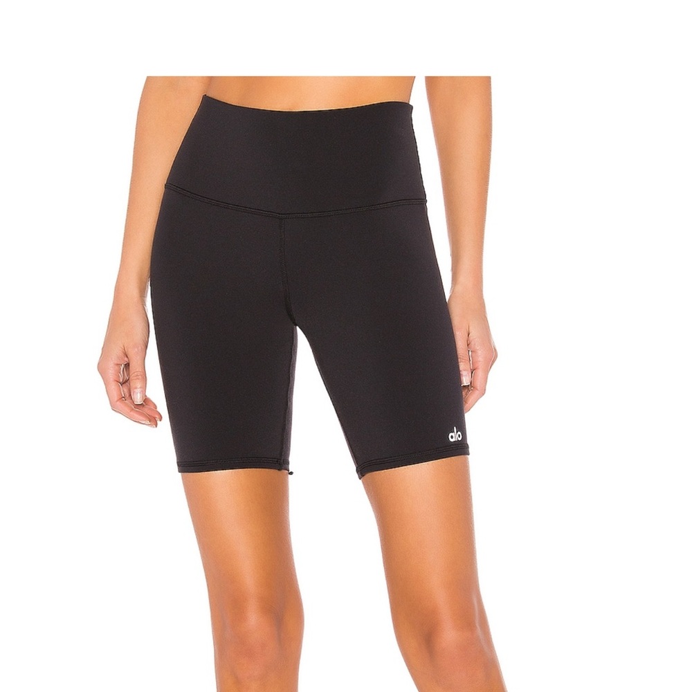 Alo Yoga Black Biker Shorts XS‎ 7” Inseam